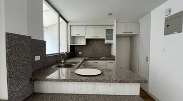 VENDO CASA SECTOR SAN CAMILO, CALDERON