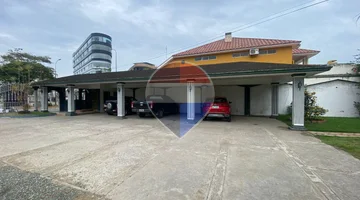 SE ALQUILA SUITE AMOBLADA EN SECTOR UNIORO