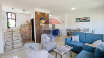 CASA AMOBLADA CON PISCINA EN RENTA, URB YASUNI