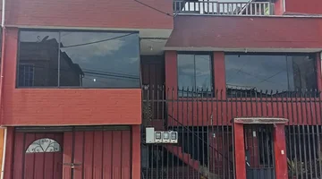 CASA DE 2 DEPARTAMENTOS EN VENTA EN SANTO TOMAS