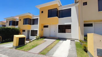 CASA EN VENTA SECTOR PUSUQUI