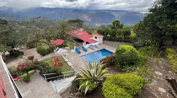 CASA EN VENTA EN SANTA ISABEL VIA A CAÑARIBAMBA