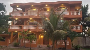 Hotel de Venta en Tonsupa, Esmeraldas
