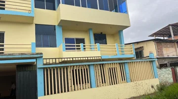 VENDO CASA RENTERA EN CRUCITA CON 3 DEPARTAMENTOS
