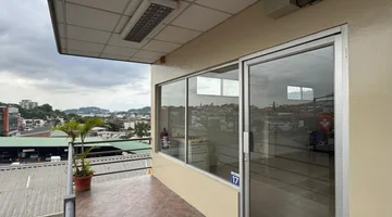Local comercial en centro comercial Neocenter
