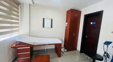 CONSULTORIO MÉDICO DE VENTA 22 M2 QUITO AMOBLADO