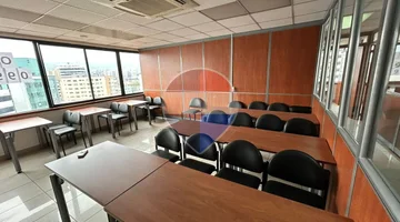 VENTA OFICINA CENTRO NORTE QUITO