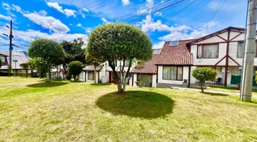 CASA EN VENTA EN SANGOLQUI