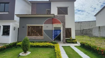 Venta de casa en vía a la costa