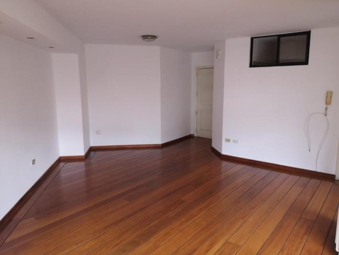 Departamento en alquiler en Rumipamba