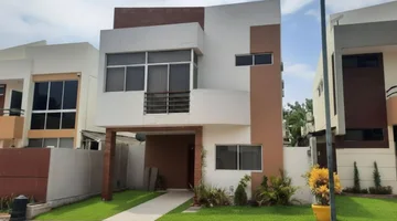 Venta de Casa de Oportunidad en Urb. BeloHorizonte
