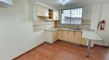 CASA EN RENTA, CONOCOTO.