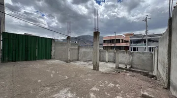 Terreno con construcción en Venta en Carcelén Bajo