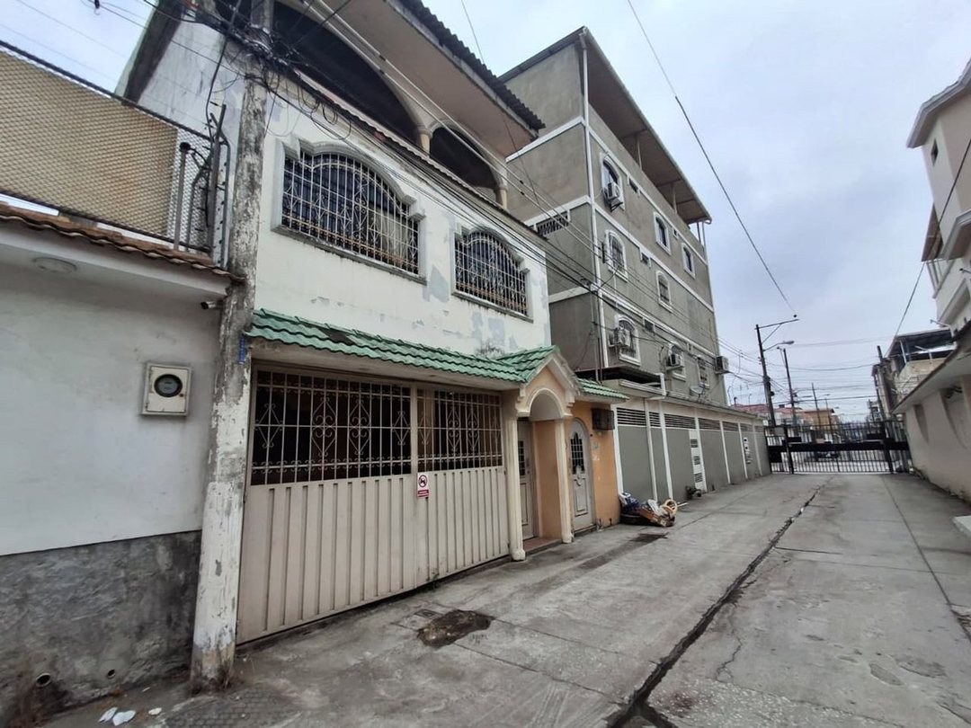 Casa en venta en Febres Cordero