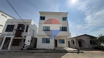 SE VENDE OPORTUNIDAD CASA 3 PISOS SALIDA AL MAR