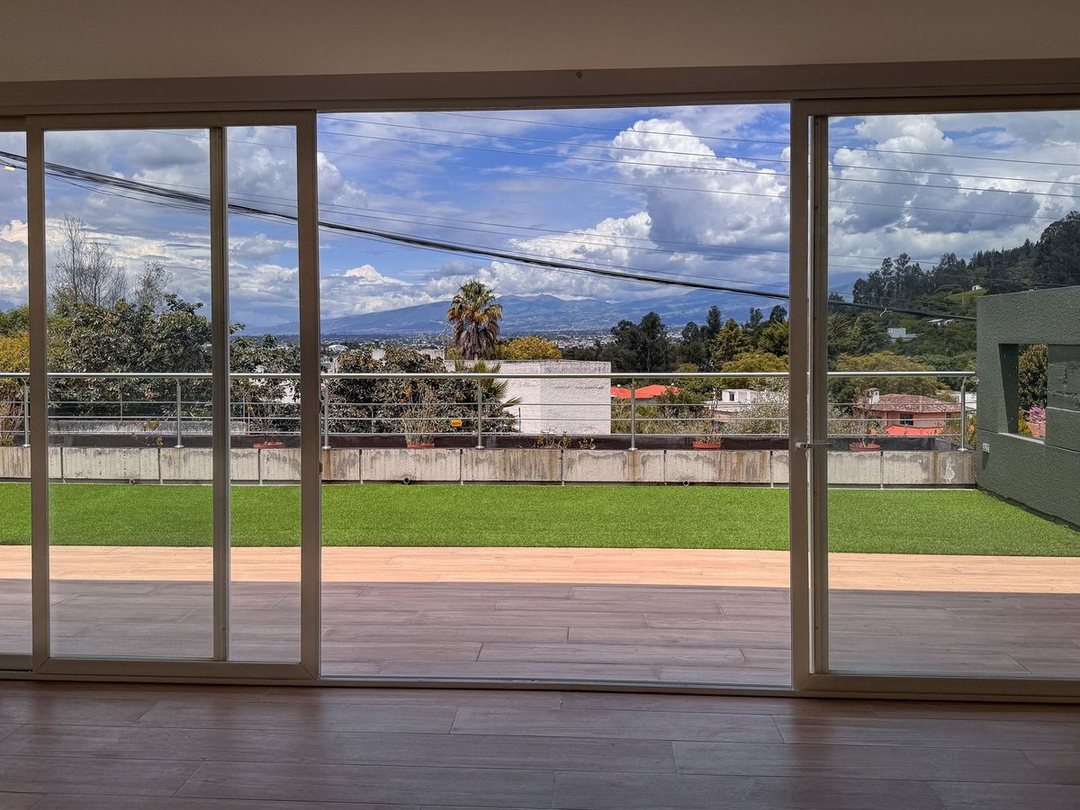 Departamento en venta en Tumbaco