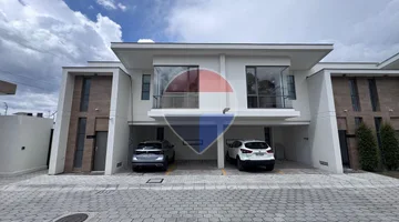 Casa en Venta en Conjunto Katari – La Morita 2