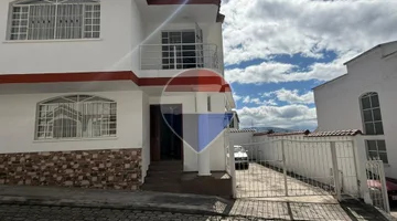 Casa en venta – Santa Mónica de Conocoto
