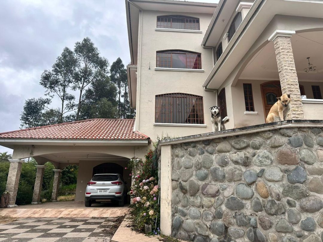 Casa en alquiler en Ricaurte