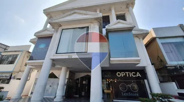 ALQUILER OFICINA URDESA CENTRAL