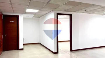 VENDO OFICINA 54.5 M2 + 15.85 M2 PARQ AV REPUBLICA