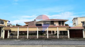 VENTA DE CASA CON PISCINA EN LOS JARDINES, MACHAL