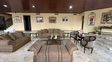 Casa en venta en Lomas de Urdesa