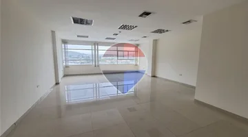 En Alquiler Oficina Edificio Ceibos Center