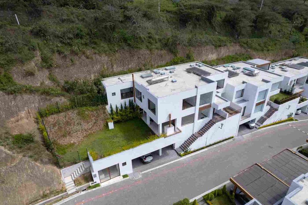 Casa en venta en Nayón
