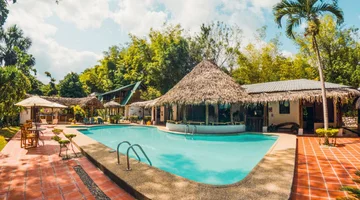 VENTA HOSTERIA EN FUNCIONAMIENTO -PUERTO NAPO