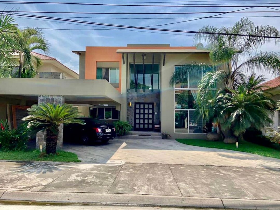Casa en venta en Samborondón