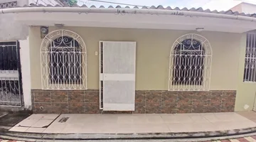 VENTA CASA EN SAUCES 5 EN PLANTA BAJA