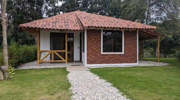 EN VENTA CASA DE PLAYA CON CABAÑA TIPO LOFT - OLON