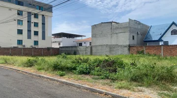 terreno de venta en urbanizacion manta 2000 manta