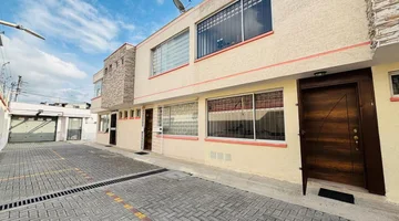 Casa en Venta Calderón- Llano Grande