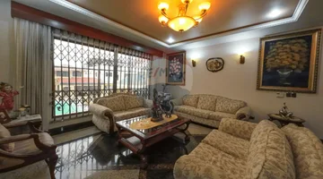 VENTA CASA CDLA LA FUENTE JUNTO UNIV. CATOLICA