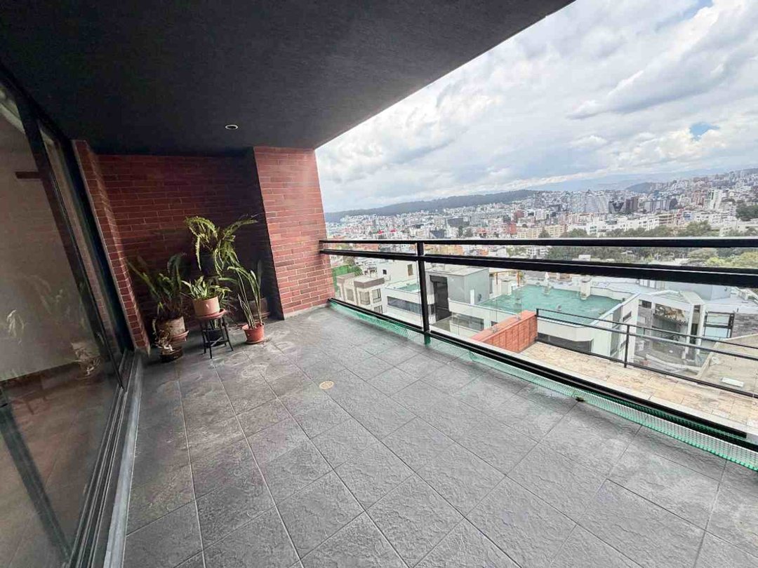 Departamento en alquiler en Rumipamba
