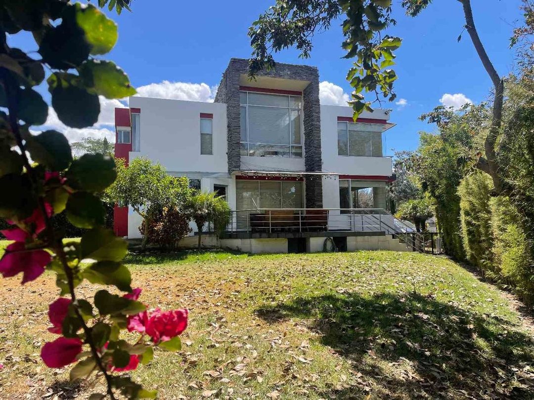 Casa en venta en Nayón