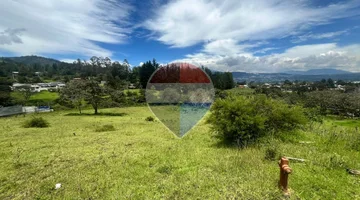 Terreno de 2800m2 en Plazapamba