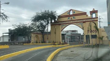 TERRENO DE 250 M2 EN URBANIZACION TAOS