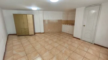 MINIESTUDIO EN RENTA, CONOCOTO.