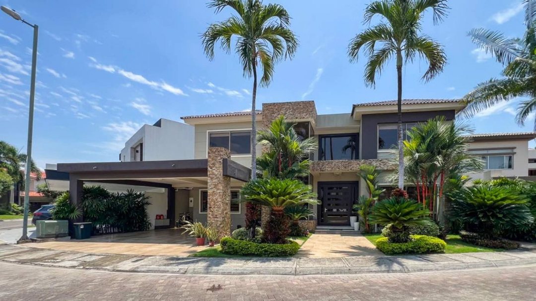 Casa en venta en Samborondón