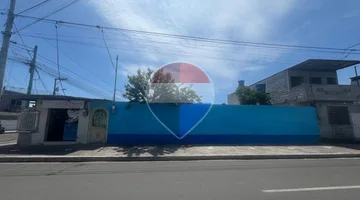 SE VENDE PROPIEDAD ESQ. CERCA DEL PARQUE LINEAL