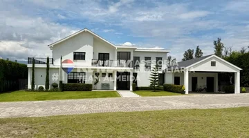 Exclusiva residencia en Puembo cerca de Arrayanes