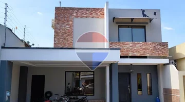 VENTA CASA ESPACIOSA EN URB PALACIO REAL-MILAGRO