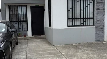 CASA EN VENTA GRANATE