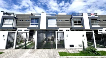 EN VENTA CASA EN CONJUNTO CASANTOS – CONOTOTO