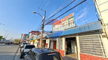 Alquiler de local en Av. Isidro Ayora, Samanes 4