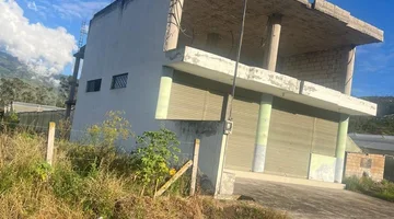 ¡Oportunidad Terreno con almacenes o bodegas!