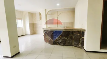 ALQUILER SUITE PB EN COLINAS DE LOS CEIBOS